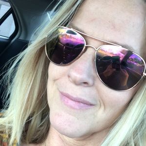 Meet your Posher, Lori